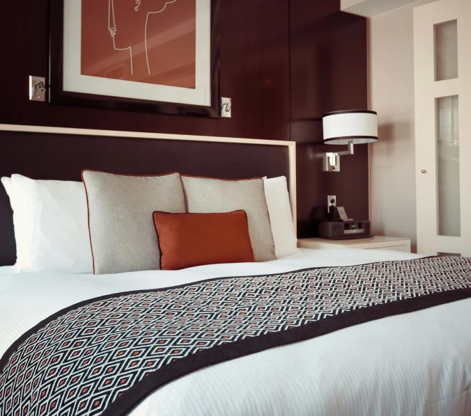 Vloga korporativnih pripomočkov pri povezovanju s strankami in hotelskimi gosti
