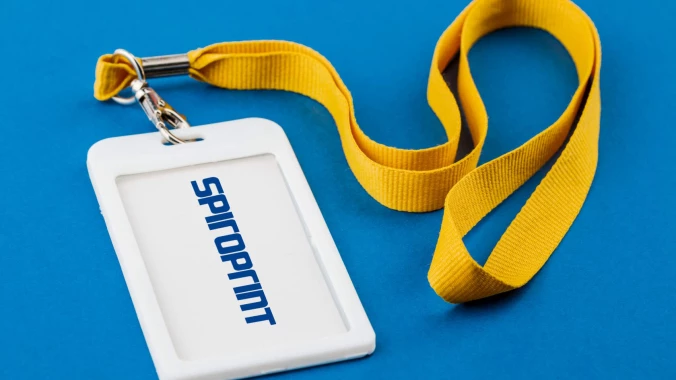 Promocijske vrvice z logotipom kot praktičen in estetski pripomoček za podjetja