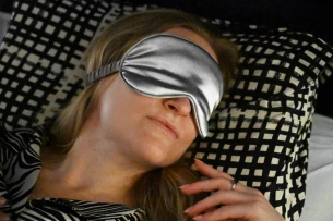 Preveza za spanje VELURO - Siva