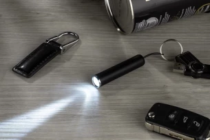 IGNI svetilka - Črna