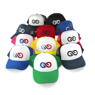 Kapa z napisom Trucker - Črna/bela